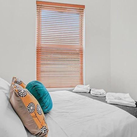 Charming 2 Bed Apartment Free Wifi Close To Camden Londyn Zewnętrze zdjęcie