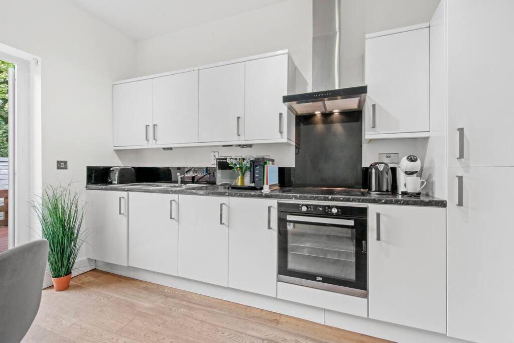 Charming 2 Bed Apartment Free Wifi Close To Camden Londyn Zewnętrze zdjęcie