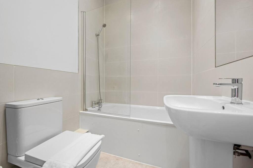 Charming 2 Bed Apartment Free Wifi Close To Camden Londyn Zewnętrze zdjęcie